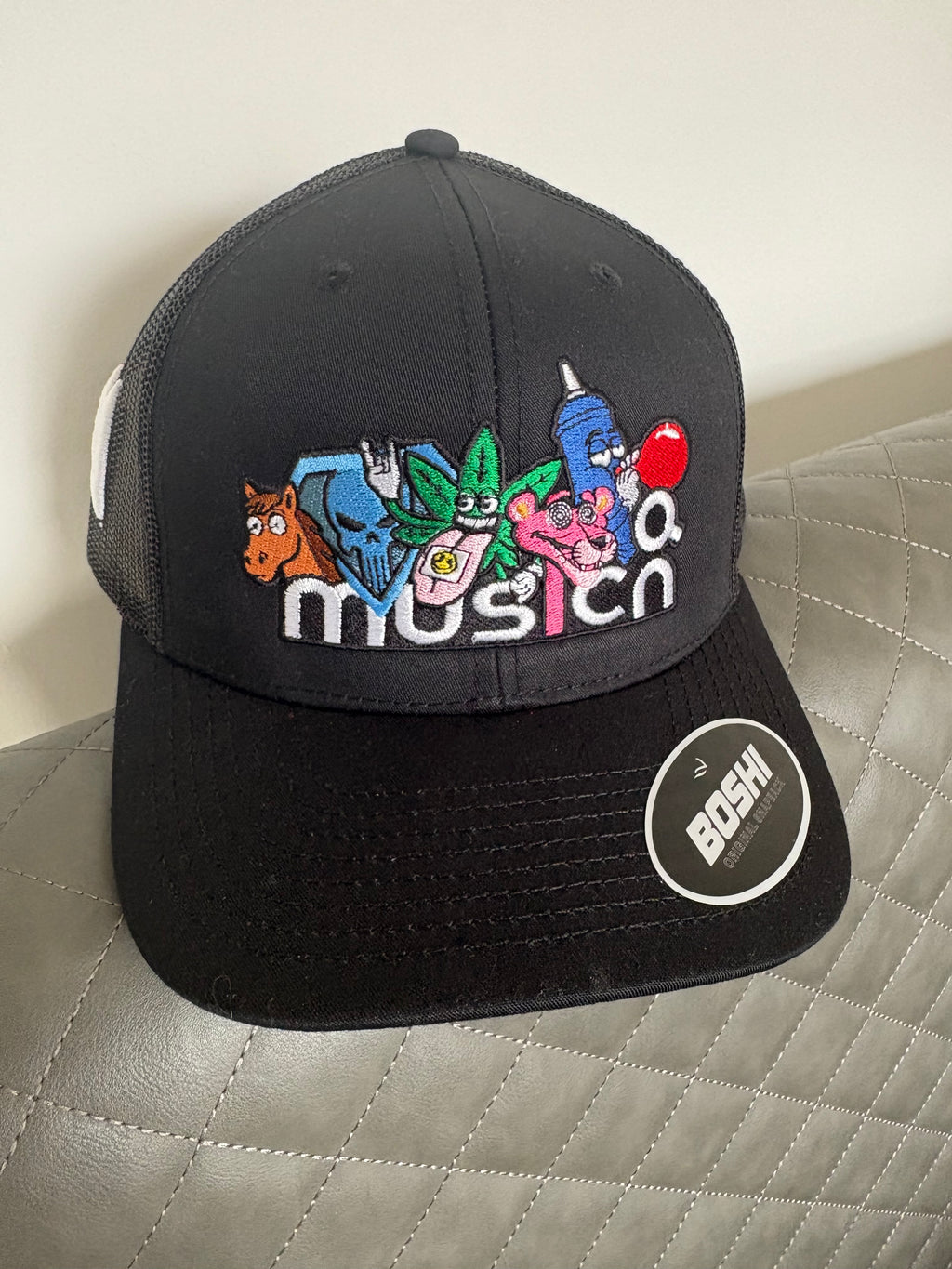 Music On- black